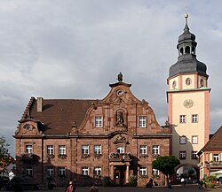 Rathaus mit Turm Ettlingen (fcm)